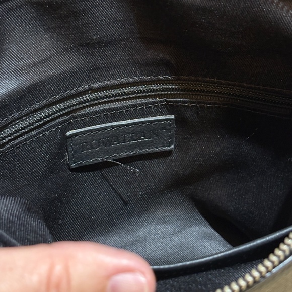 Rowallan of Scotland Genuine Leather Convertible Crossbody Backpack 11.5" X 10" - Picture 10 of 16